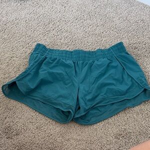 Athleta mesh racer short 4”